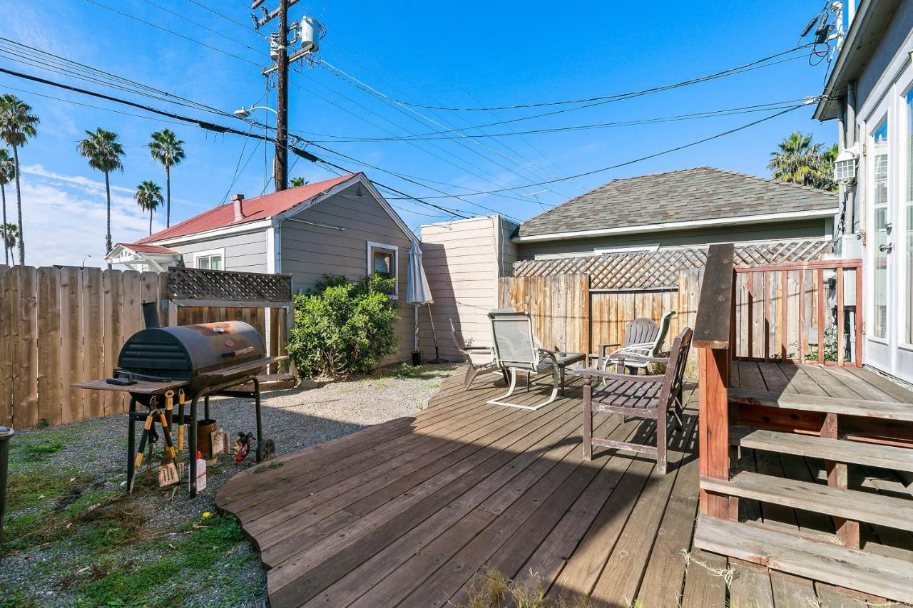 Updated Home & Studio - Walk To Beach & Downtown Home Oceanside Exterior photo